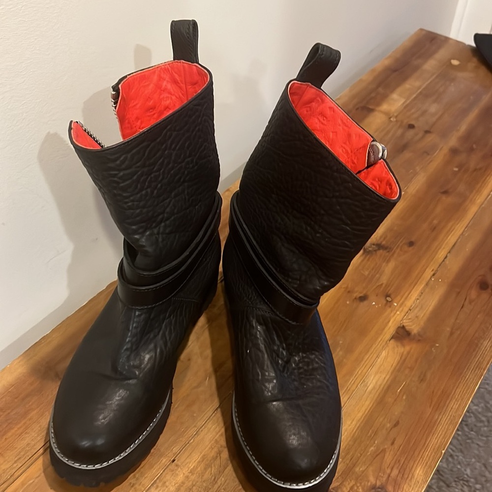 MCM Black Leather like new Moto Boots size Eur 39